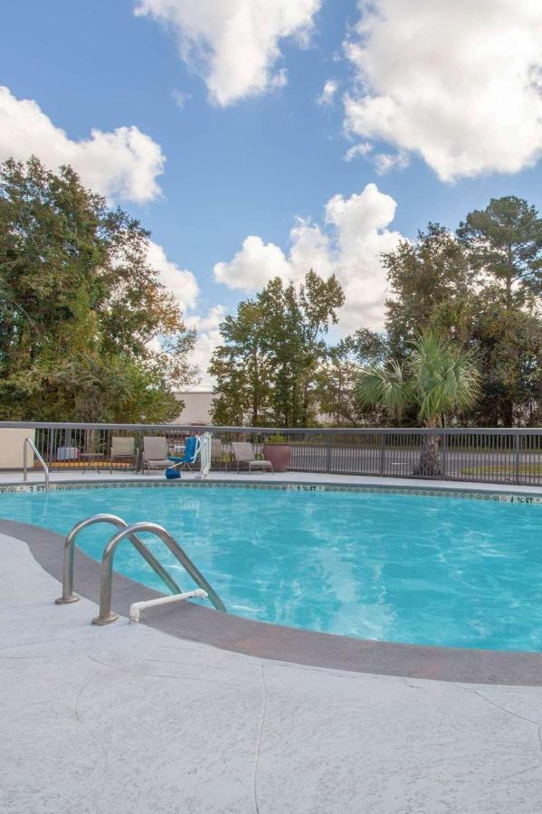 Wingate By Wyndham Charleston Coliseum Otel North Charleston Dış mekan fotoğraf